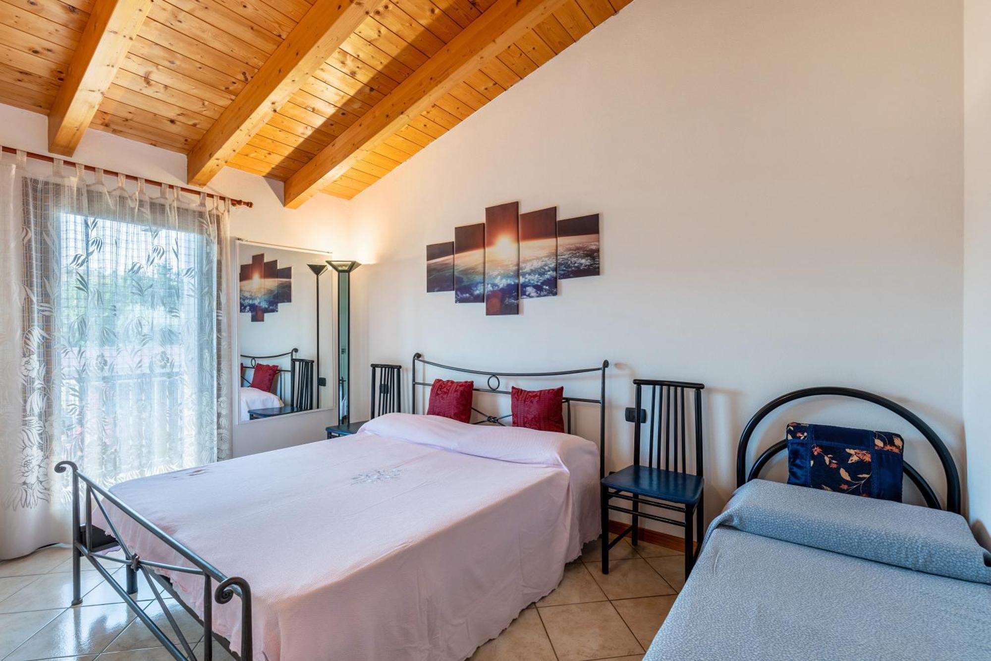 Residence La Corte Near Gardaland Castelnuovo del Garda Bagian luar foto